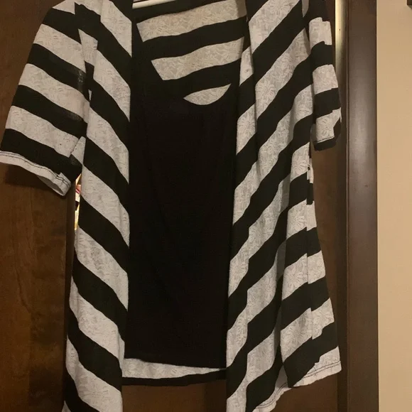 Top - Picture 4 of 4